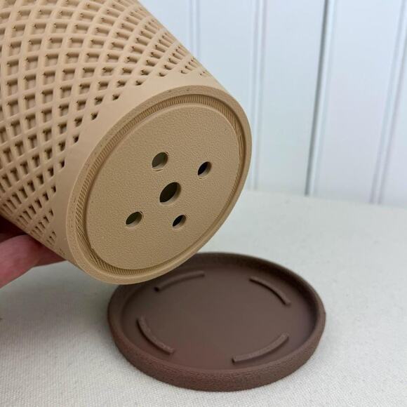 The Delta Planter, Indoor Flower Pot, Tabletop Planter, Lattice Pattern - Picture 6 of 9